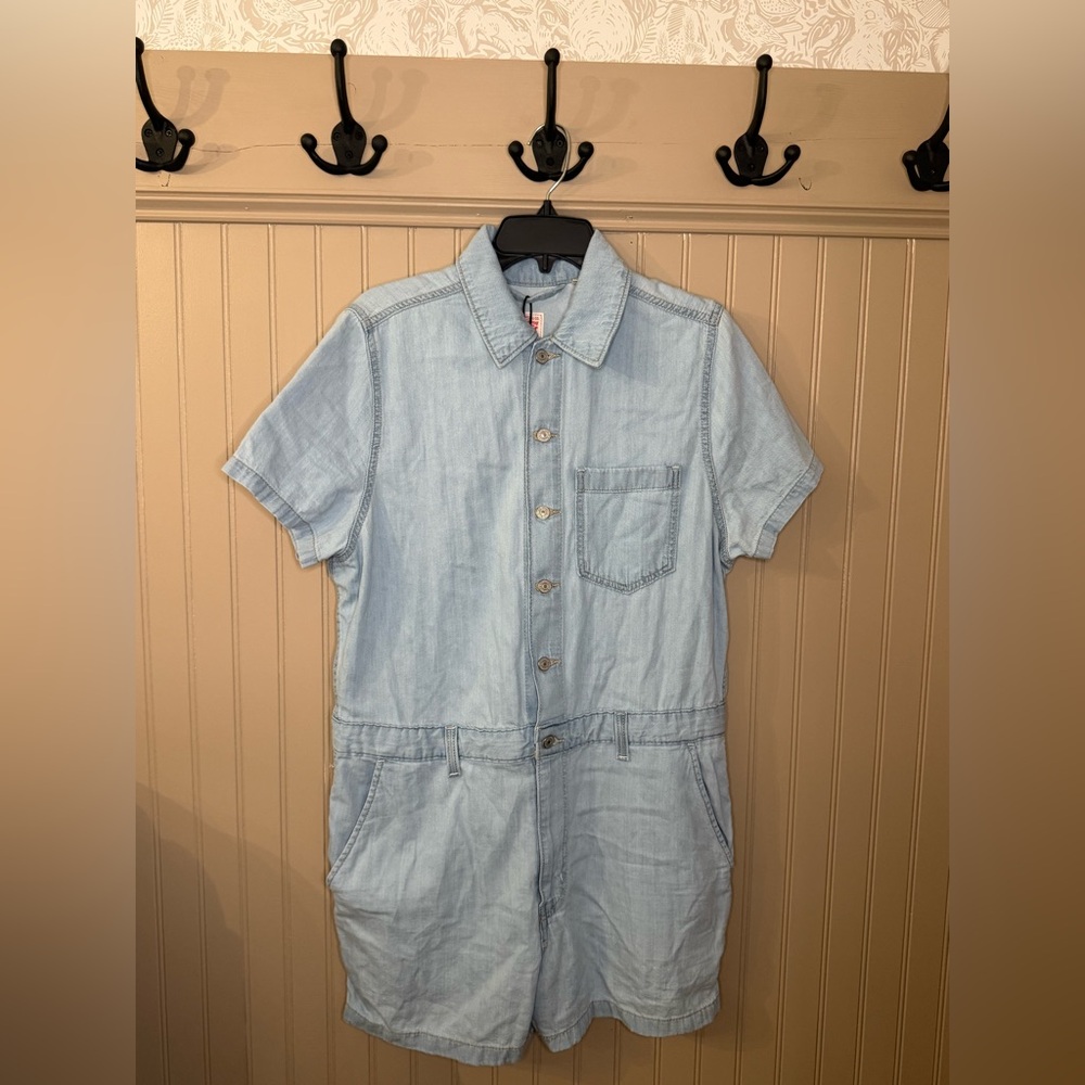 Levi Strauss Denim Romper Women’s Large NWT Button Front Short Sleeve